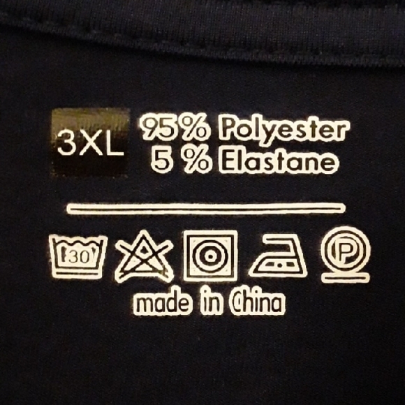 NWOT Navy Blue Graphic Tee with Salty Design - Picture 4 of 6